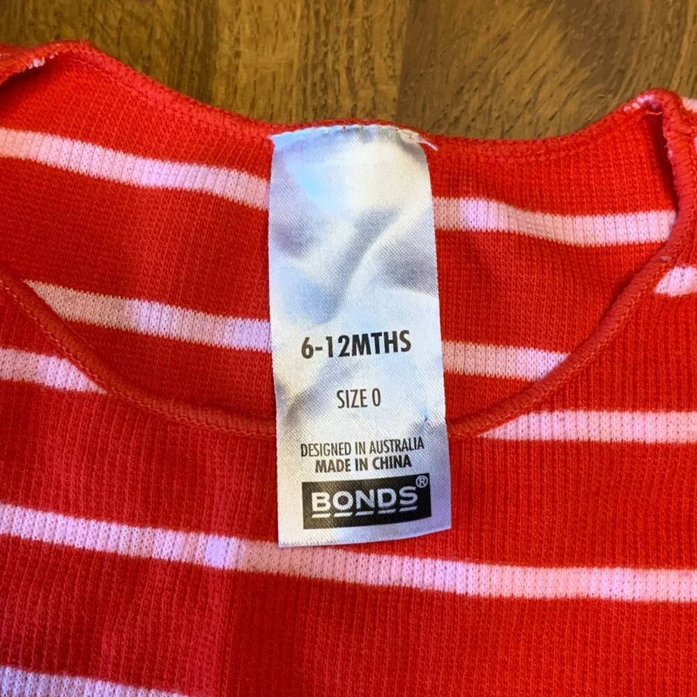 BONDS Red Striped Bodysuit Baby 6-12 0 Holiday Christmas Onesie Infant Stripes - Picture 6 of 6